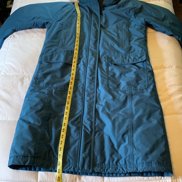 L.L. Bean long Thinsulate insulated petite winter coat - Picture 5 of 13